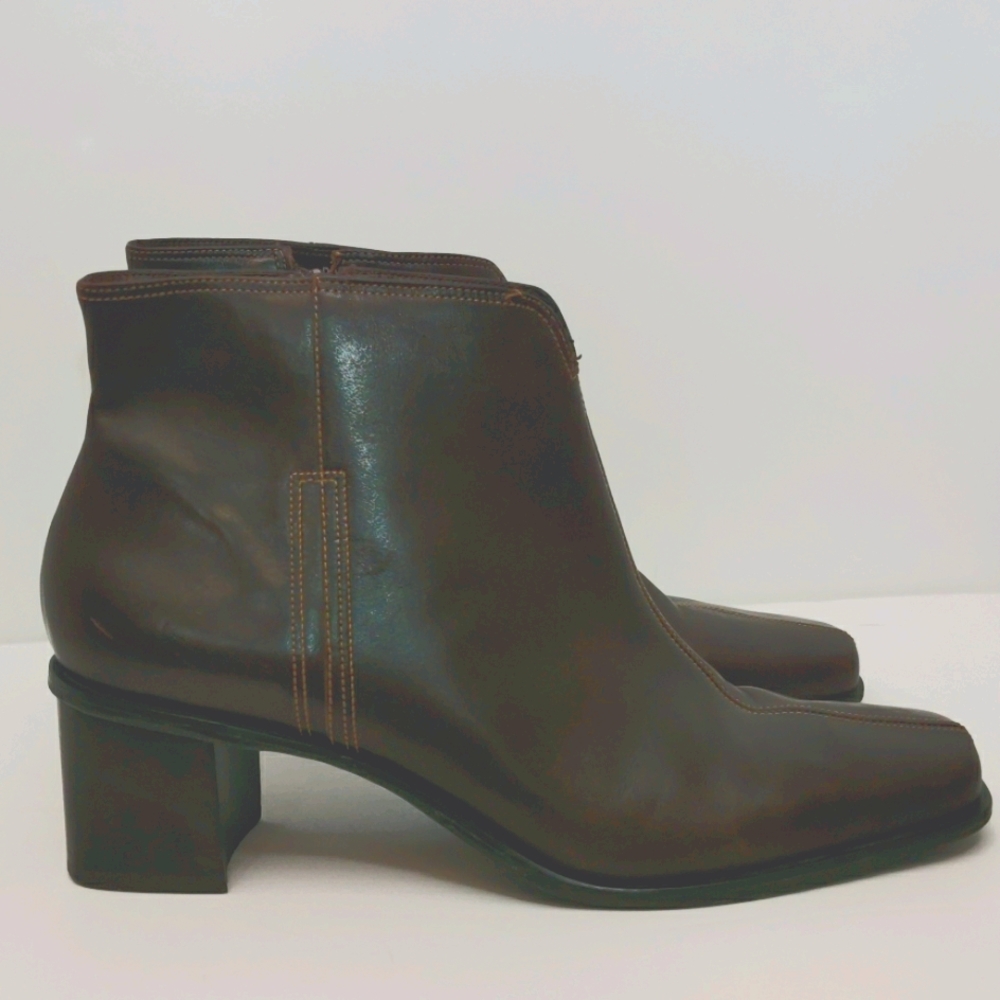Bass ~ Leather ~ Boots ~ DeeDee ~ size 9 M